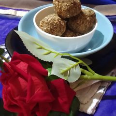 A picture of Til Gur Dryfruits Ladoo.