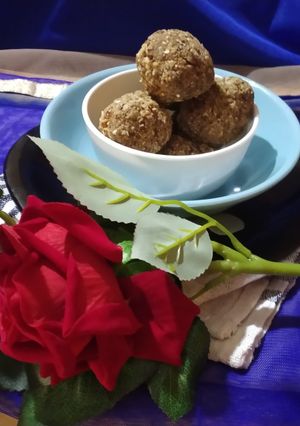 A picture of Til Gur Dryfruits Ladoo.