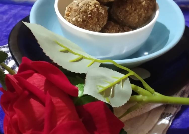 Til Gur Dryfruits Ladoo