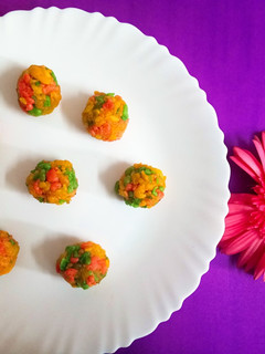 மினி பூந்தி லட்டு (Mini Bonthi laddu Recipe in Tamil) செய்முறை முக்கிய புகைப்படம்
