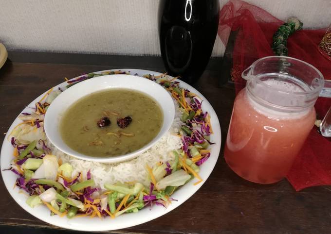 Recipe of Favorite Daal chawal salad aur taza aalubukharay ka sharbat