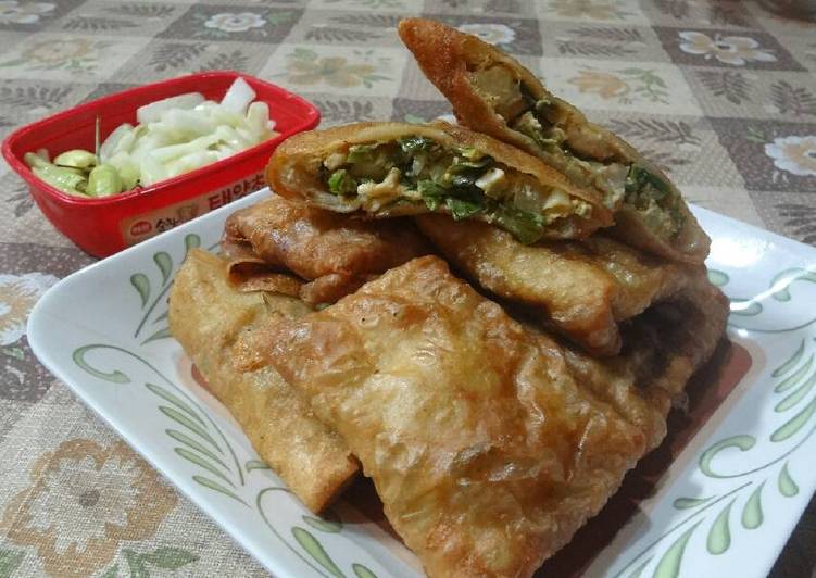 Martabak Telor Kare Ayam