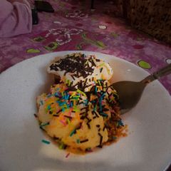 A picture of Best creamy vanilla ice-cream.