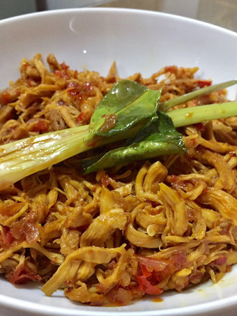 Langkah Mudah untuk Membuat Ayam Suwir Pedas Manis, Lezat Sekali