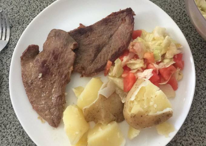 Almuerzo de domingo #carne Receta de Di Viafara- Cookpad