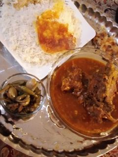 عکسی از دستور چلو گوشت زعفرونی
