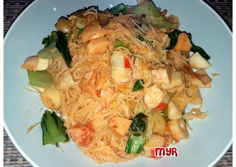 Mie Soa Goreng Bakso Seafood