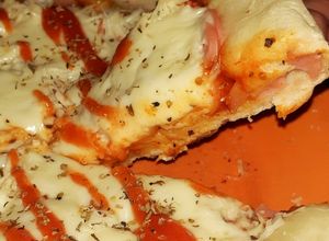 Foto resep Pizza Teflon Crispy (Terigu Kunci Biru)