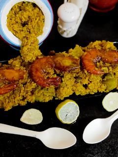 মশলাদার চিংড়ি খিচুড়ি (chingri khichdi recipe in bengali) রেসিপির প্রধান ছবি