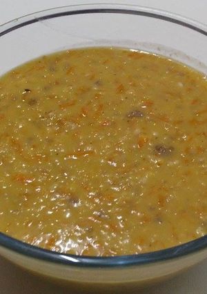 A picture of Lentil Soup with Oats and Carrots.