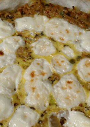 Una foto de Tarta de pescado y verduras con masa express