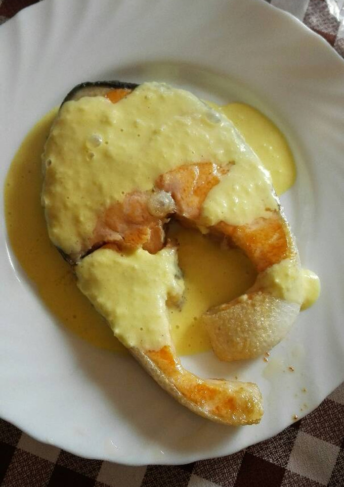 Una foto de Salmón en salsa de naranja