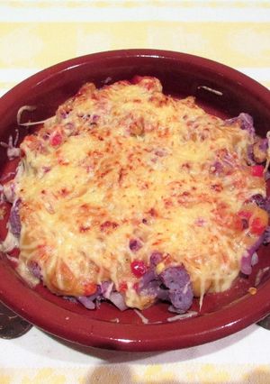 Una foto de Coliflor morado con bechamel gratinado al horno