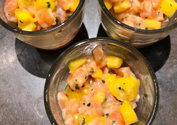 Verrine tartare de saumon / mangue