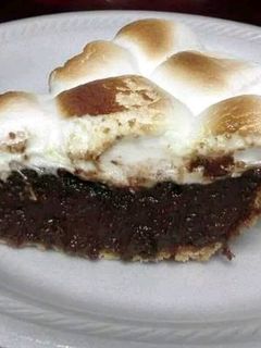 A picture of S'mores Pie.