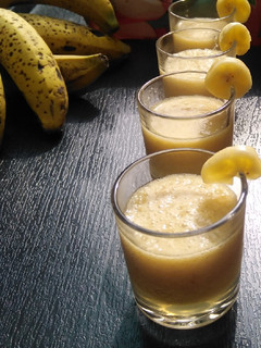 A picture of SMOOTHIES SHOTS ☺️.