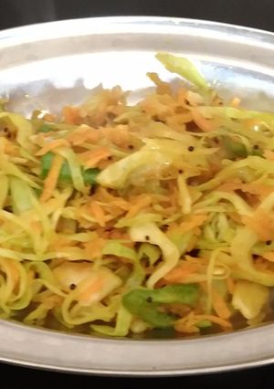કોબીનો સંભારો (Kobi Sambharo Recipe In Gujarati) રેસીપી મુખ્ય ફોટો