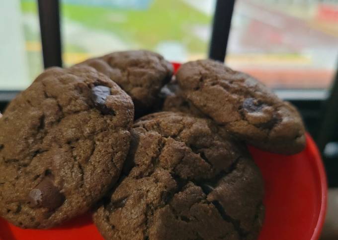 Double choco chocochip cookies