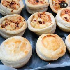 A picture of Chicken and cheese patties.