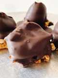 Conitos de dulce de leche y chocolate