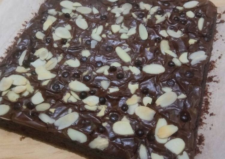 Brownis panggang mudah tanpa mixer