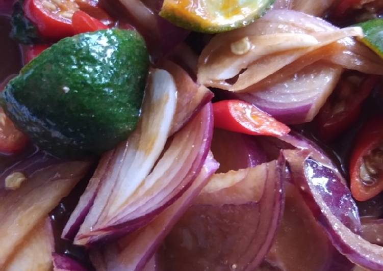 Budu Paling Sedap Makan Dengan Nasi Panas!