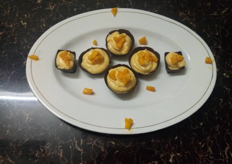 Simple Way to Prepare Any-night-of-the-week Mango mousse with choco cup