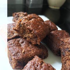 A picture of Spicy rye banana bread.