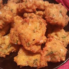 A picture of Moong chana daal Pakore.