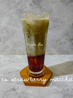 Foto resep Es Strawberry Matcha