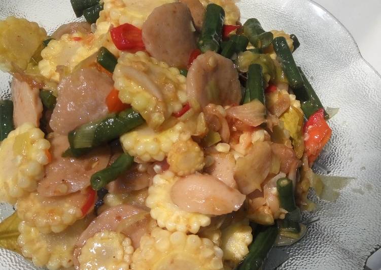 Bagaimana memasak Tumis jagung muda, baso + kacang panjang pedas manis yang Lezat