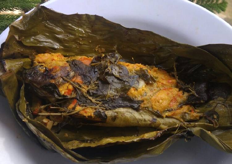 Resep Terbaik Pepes ikan bermandikan bumbu, ini bahan rahasia biar maknyus 👌 Paling Enak