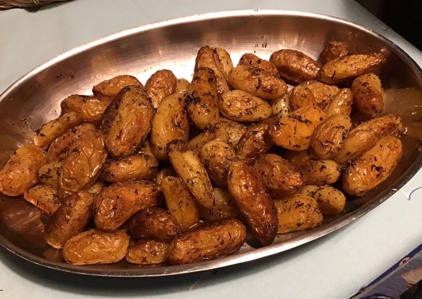 Pommes grenaille rôties à la graisse de canard et herbes du maquis