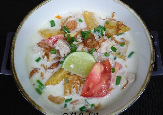 Soto ayam betawi