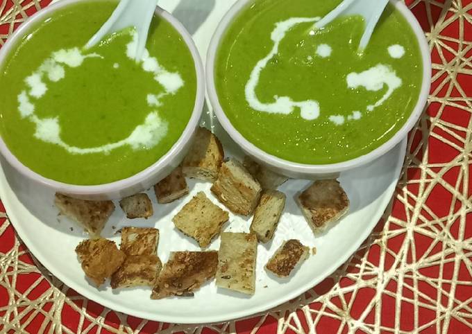 Healthy Spinach Soup Recipe by Rita Talukdar Adak - Cookpad