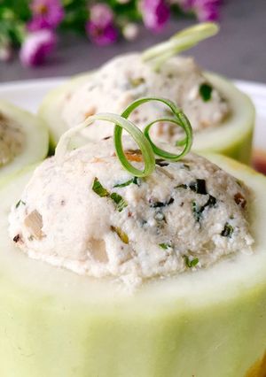 Hình của món Bầu hấp đậu hũ sốt xì dầu.