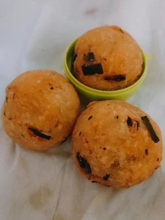 Langkah Mudah untuk Menyiapkan Resep BOLA - BOLA KENTANG KEJU GORENG yang Lezat Anti Ribet, Bikin Ngiler