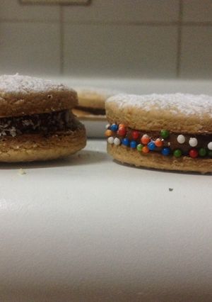 Una foto de Chilenitos o alfajores