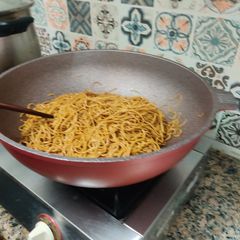 A picture of Chow mein (炒麵).