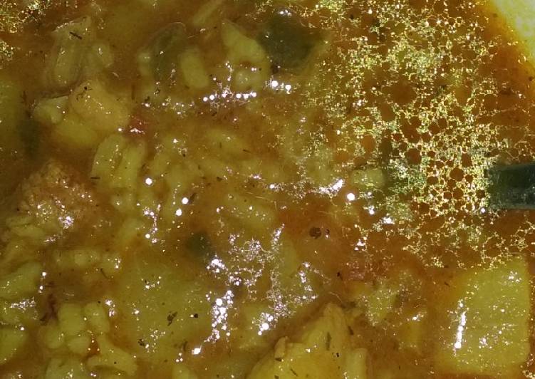 Arroz caldoso con patatas y pollo