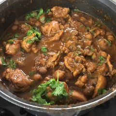 A picture of Amritsari Chole Chicken.