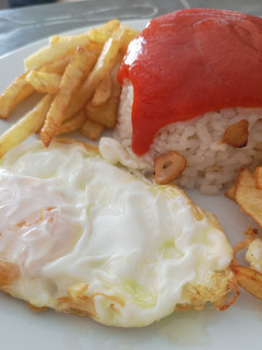 Una foto de Arroz a la cubana