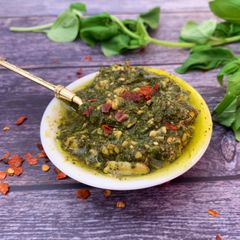 A picture of Thai green pesto.