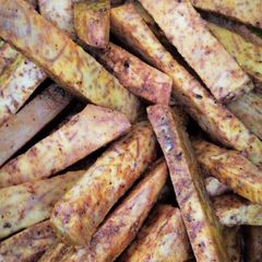 A picture of NDUMA (ARROW ROOT) BAKED FRIES😋😋🍟.