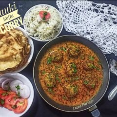 A picture of Lauki Kofta Curry with Roti / Rice For Dinner.
