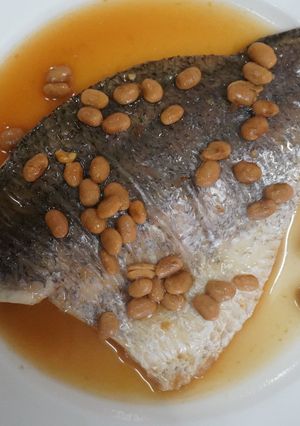 白豆豉香煎金目鱸 的食譜成品照片