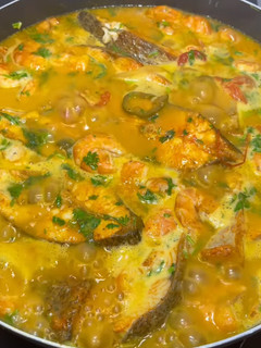 Foto de Peixe no leite de coco com camarão
