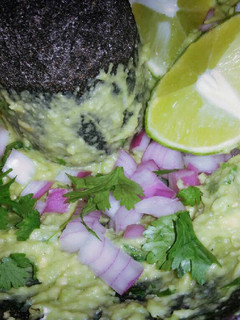 Una foto de HU3RAz♡ Guacamole Fácil