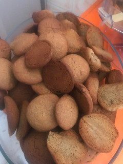 A picture of Cookies.