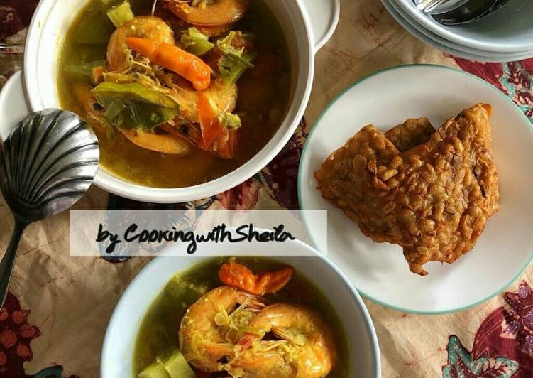 Bagaimana memasak Garang Asem Udang Anti Gagal